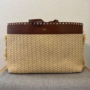 Authentic Valentino Garavani Rockstud Raffia Bag